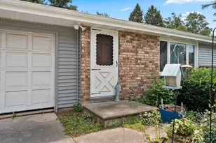 2661 Clive St, Green Bay, WI 54313 - Photo 3