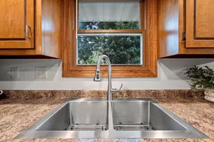2559 Wildflower, Green Bay, WI 54311 - Photo 13