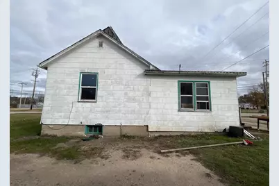 109 N Richmond Street, Gillett, WI 54124 - Photo 3