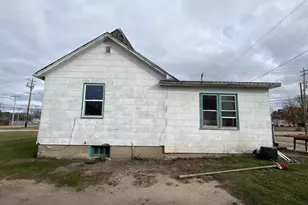 109 N Richmond St, Gillett, WI 54124 - Photo 3