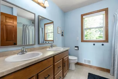 W5876 Blue Bonnet Drive, Appleton, WI 54915 - Photo 45