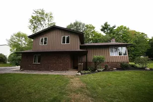 208 W Highland Dr, Oconto Falls, WI 54154 - Photo 31