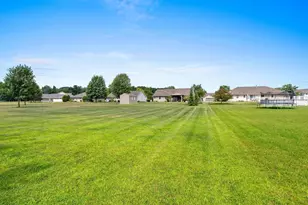 3487 Chatsworth Dr, Green Bay, WI 54313 - Photo 37