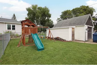 1402 W Murdock Avenue, Oshkosh, WI 54901 - Photo 21