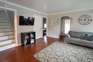 1402 W Murdock Ave, Oshkosh, WI 54901 - Photo 9