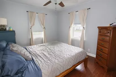 1402 W Murdock Avenue, Oshkosh, WI 54901 - Photo 13