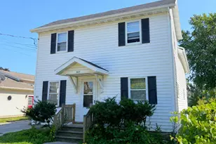 843 W 9th Ave, Oshkosh, WI 54902 - Photo 1