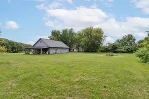 W5102 Carney Rd, Hilbert, WI 54129 - Photo 7