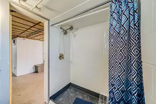1918 Alaska St, Oshkosh, WI 54902 - Photo 27