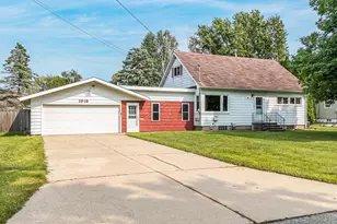 1918 Alaska St, Oshkosh, WI 54902 - Photo 1