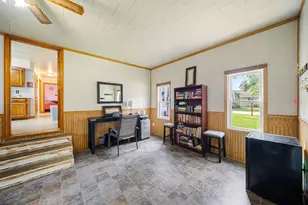 1918 Alaska St, Oshkosh, WI 54902 - Photo 5