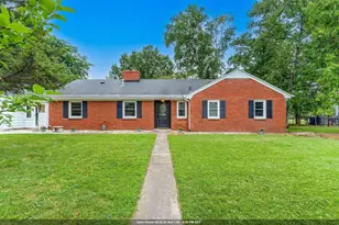 434 Beaupre St, Green Bay, WI 54301 - Photo 1