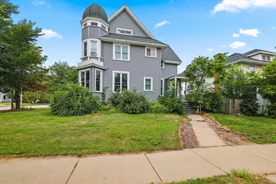 803 N Broadway, Green Bay, WI 54303 - Photo 7