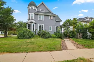803 N Broadway, Green Bay, WI 54303 - Photo 7