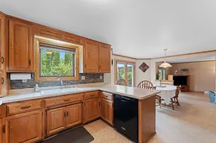 3008 Brighton Pl, Green Bay, WI 54311 - Photo 9