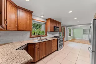 1173 St Lawrence Dr, Green Bay, WI 54311 - Photo 11