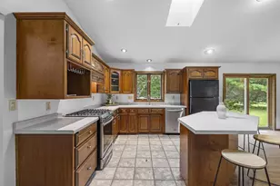 2100 Westline Rd, Green Bay, WI 54313 - Photo 7