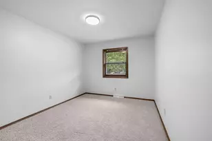 2100 Westline Rd, Green Bay, WI 54313 - Photo 21