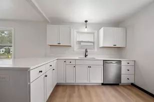 1202 12th Ave, Green Bay, WI 54304 - Photo 9
