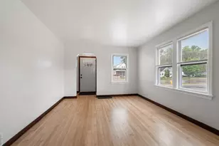 1202 12th Ave, Green Bay, WI 54304 - Photo 5