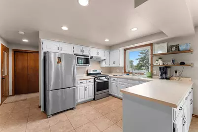 2812 Finger Road, Green Bay, WI 54302 - Photo 9