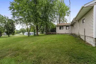 2420 Monroe St, New Holstein, WI 53061 - Photo 31