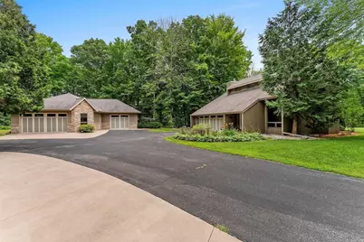 4430 Country Aire Court, Hobart, WI 54155 - Photo 5