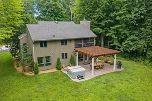 4430 Country Aire Ct, Hobart, WI 54155 - Photo 5