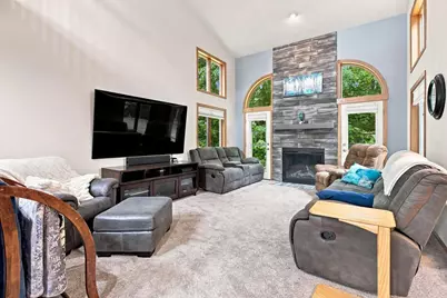 2420 Brantwood Drive, Neenah, WI 54956 - Photo 7