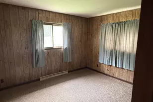 W4633 Buss Dr, Cecil, WI 54111 - Photo 11