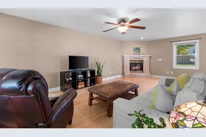839 Mandalay Terrace, De Pere, WI 54115 - Photo 9