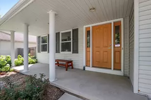 839 Mandalay Terrace, De Pere, WI 54115 - Photo 3