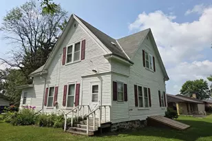 302 S Zachow St, Cecil, WI 54111 - Photo 5