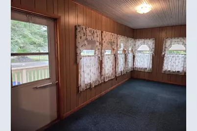 302 S Zachow Street, Cecil, WI 54111 - Photo 9