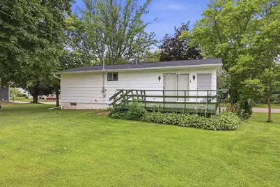 1610 Wyman Street, New London, WI 54961 - Photo 31