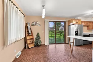 1610 Wyman St, New London, WI 54961 - Photo 7