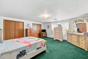2380 Riverview Dr, Green Bay, WI 54313 - Photo 5