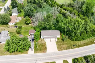 2380 Riverview Dr, Green Bay, WI 54313 - Photo 29