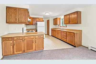 2380 Riverview Drive, Green Bay, WI 54313 - Photo 9