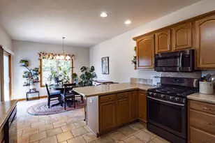 820 Woodland Cir, Waupaca, WI 54981 - Photo 9