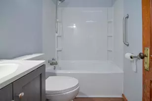 1076 Mayer St, Menasha, WI 54952 - Photo 23