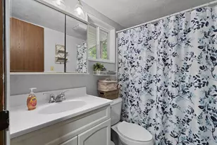 W4863 Hidden Pine Ln, Shawano, WI 54166 - Photo 11