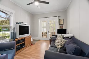 1213 Grand St, Oshkosh, WI 54901 - Photo 5