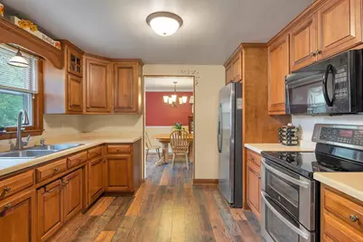611 Waubaunuqua Trail, De Pere, WI 54115 - Photo 11