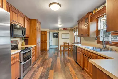 611 Waubaunuqua Trail, De Pere, WI 54115 - Photo 9