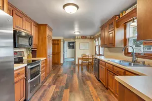 611 Waubaunuqua Trail, De Pere, WI 54115 - Photo 9
