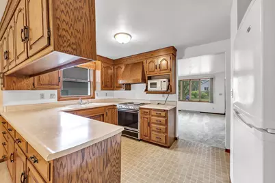 1343 Emilie Street, Green Bay, WI 54301 - Photo 9