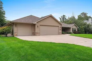 2474 Shady Oak Dr, Green Bay, WI 54304 - Photo 51