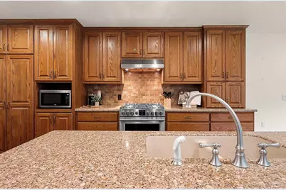 2474 Shady Oak Drive, Green Bay, WI 54304 - Photo 17