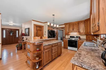 2495 Shady Oak Drive, Green Bay, WI 54304 - Photo 13